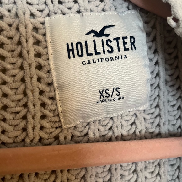 Oversized sweater super cute some pictured imperfections! - Picture 4 of 4